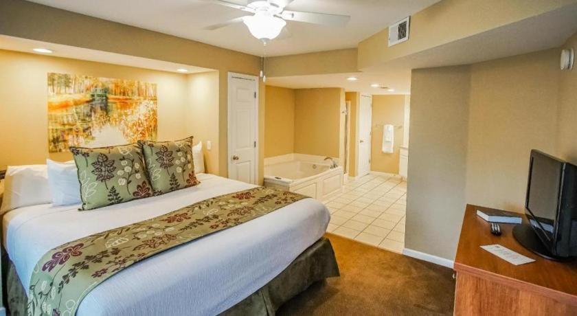 Resort Surrey's Carriage Place Branson